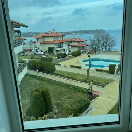 Caprice In Lozenec Naousa