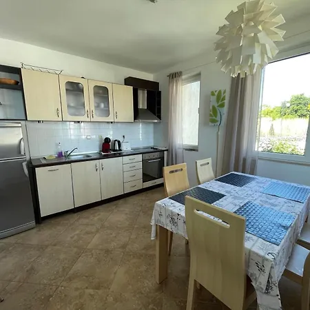 Apartment Caprice In Lozenec Kiten (Burgas)