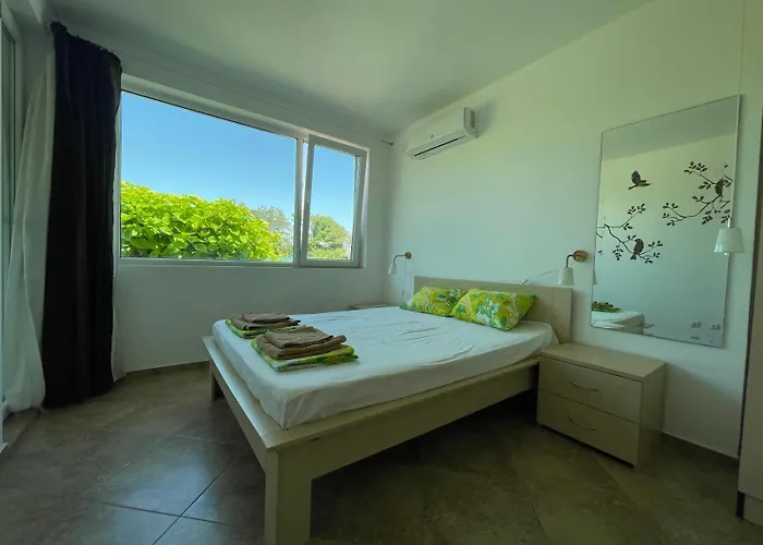 Caprice In Lozenec Kiten (Burgas)